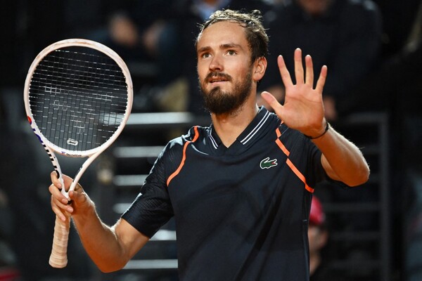 Diario HOY | Medvedev se impone a Tsitsipas y a la lluvia en Roma