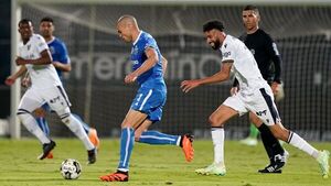 Porto vence y frena los festejos del Benfica