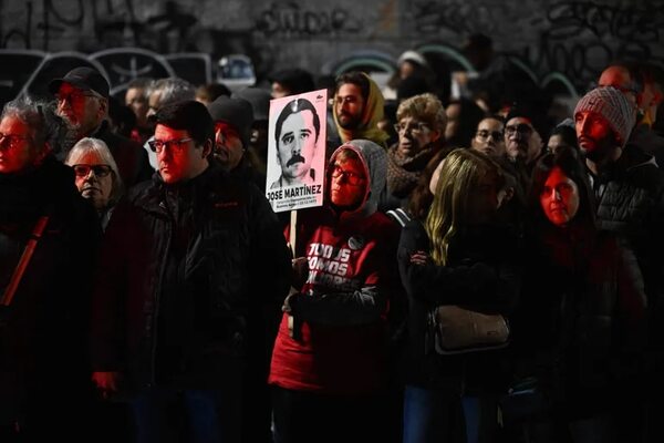 Marea silenciosa marcha para reclamar “verdad y justicia” en Uruguay - Mundo - ABC Color