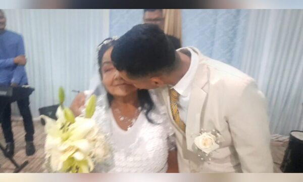 (VIDEO) ¿Gente le hizo el vacío a Ña Rufina en su fiesta de casorio?