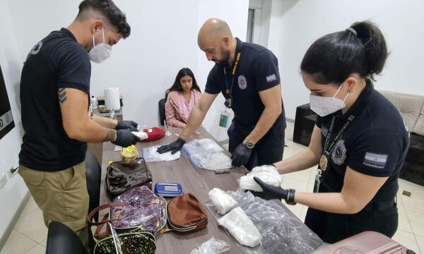 Mexicana cae con metanfetamina en aeropuerto Silvio Pettirossi