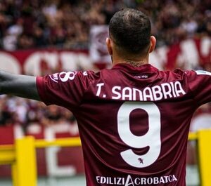 (VIDEO) ¡Tony Sanabria rompe redes en Italia!
