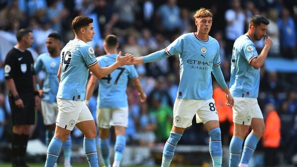 El Manchester City celebra la Premier con victoria