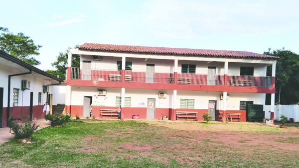 Director acusó a niñitas de invocar al diablo, denuncian