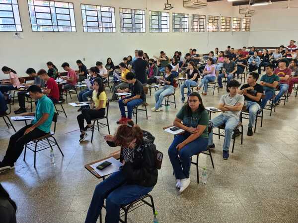 Adjudicados con becas Itaipú firmarán acuerdo de compromiso desde el martes | 1000 Noticias