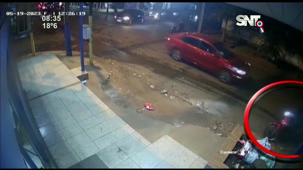 Solitario delincuente asaltó farmacia en PJC - SNT