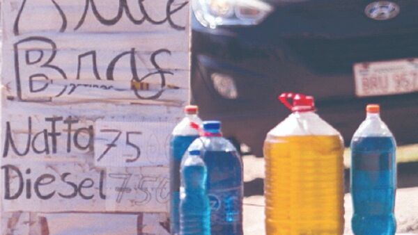 Los surtidores "mangoguy" invaden rutas y avenidas