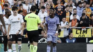 Duro descargo de Vinícius tras nuevos actos racistas