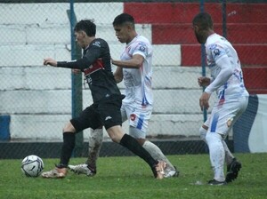 Primera B: una victoria y un empate - APF