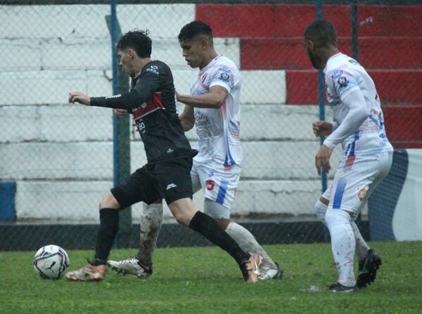 Primera B: una victoria y un empate - APF