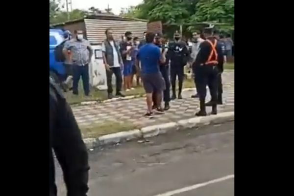 (VIDEO) Detienen a conocido agitador y enemigo de los periodistas
