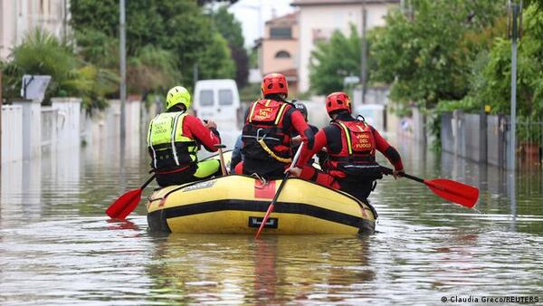 Miles de evacuados por las inundaciones en Italia regresan a sus casas