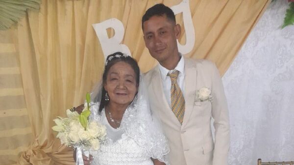 Ña Rufi asegura que 2.000 personas farrearon en su boda