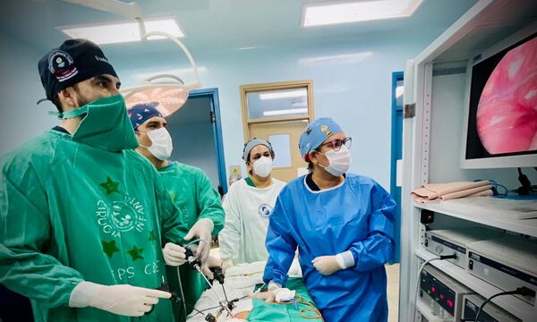 Exitosa cirugía de atresia de esófago mini invasiva en un recién nacido en IPS de CDE