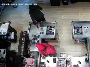 Solitario delincuente atraca un mini super - Policiales - ABC Color