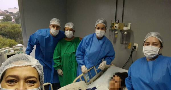 La Nación / Hacen trasplante a paciente con cáncer