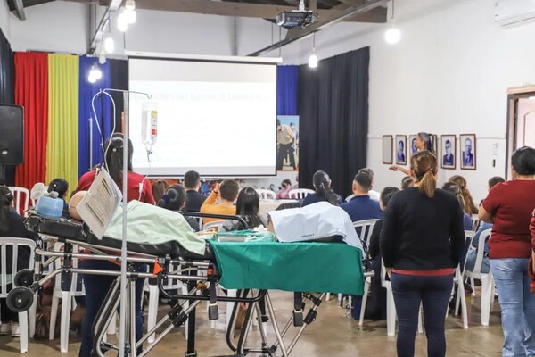 CAPACITAN A NUEVOS FUNCIONARIOS DEL SEME EN ENCARNACIÓN