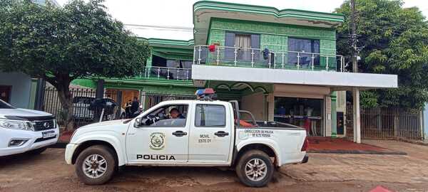 Roban joyas tras rendir a empleados y propietarios de un local comercial - La Clave