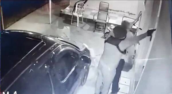 [VIDEO] ¡Se salvó de milagro! Así intentaron matar a un abogado