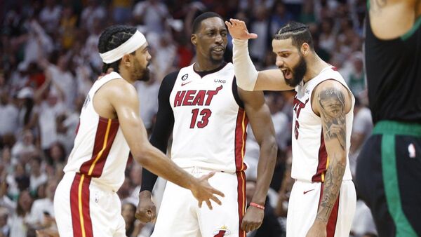 Miami ridiculiza a Boston y acaricia un pase histórico a las Finales