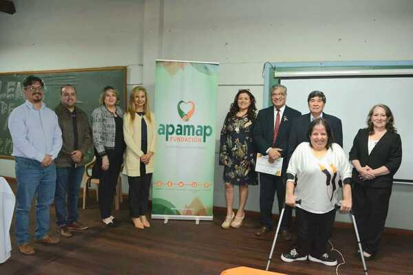 UNE entrega moderno Sistema de Gestión de Consultorio a APAMAP - La Clave