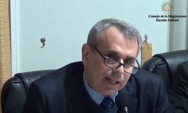 Universidad Católica aún no apartará a Kriskovich: esperan “resultados de estudios” - Policiales - ABC Color