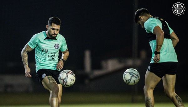 Olimpia ya piensa en el encuentro ante Patronato