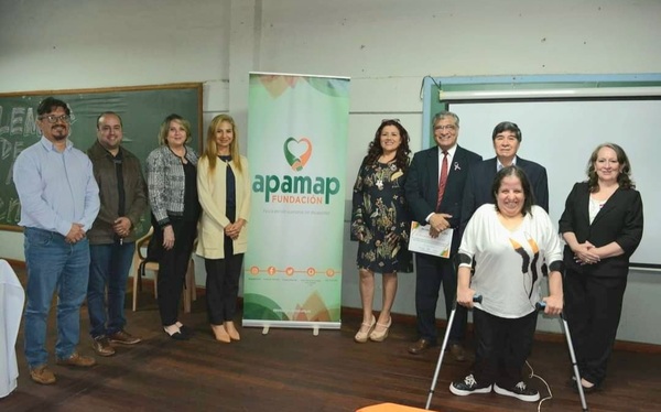 La UNE entrega moderno Sistema de Gestión de Consultorio a APAMAP - Noticde.com