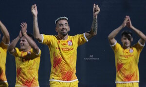 Versus / El festejo de Guillermo Hauché que indignó a los hinchas de Cerro