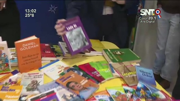 Ñamoñe'ẽ: Importante donación de la Uninorte de Itauguá - SNT