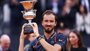 Diario HOY | Medvedev desplaza a Djokovic al tercer puesto