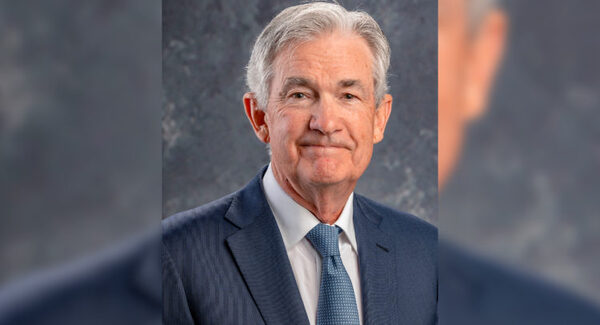Jerome Powell: "Los datos respaldan la visi贸n de la Fed de que bajar la inflaci贸n llevar谩 tiempo" - Revista PLUS