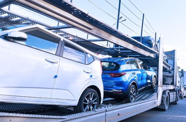 Importaciones de vehículos cae un 12,3% al cierre de abril - MarketData