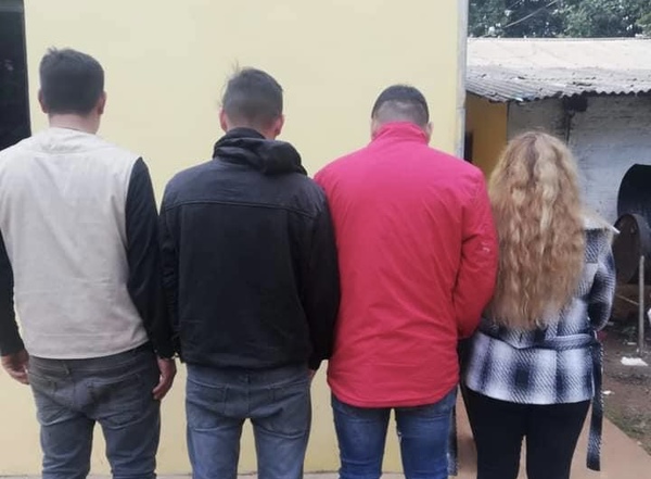 Diario HOY | Pusieron música a todo volumen frente a iglesia, agredieron a policías y quedaron detenidos