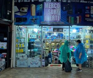 Comerciantes niegan sup. estafa y recalcan que hasta hicieron “las pases” con el comprador