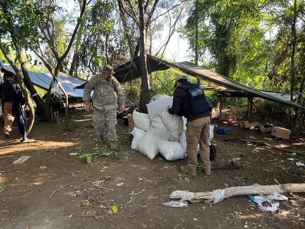 Imputan a los detenidos en procedimiento donde se logró la incautación de 8 toneladas de marihuana - Oasis FM 94.3