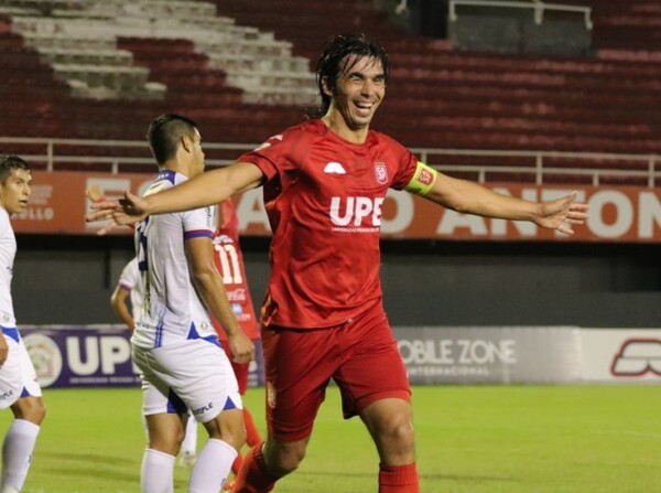 El Rojo esteño se hizo fuerte en su reducto - APF