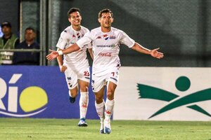 Diario HOY | Con 10, Nacional castiga a Luqueño sobre el final