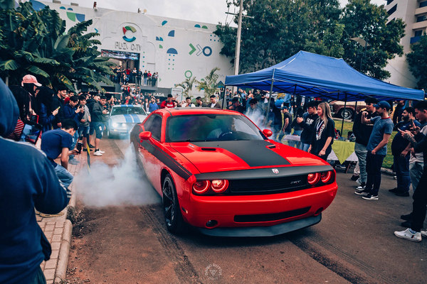 “Car-Meeting se desarrolló con éxito en el Plaza City de CDE - La Clave