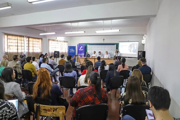 BUSCAN GENERAR MÁS OPORTUNIDADES DE CRECIMIENTO PARA JÓVENES DE ITAPÚA