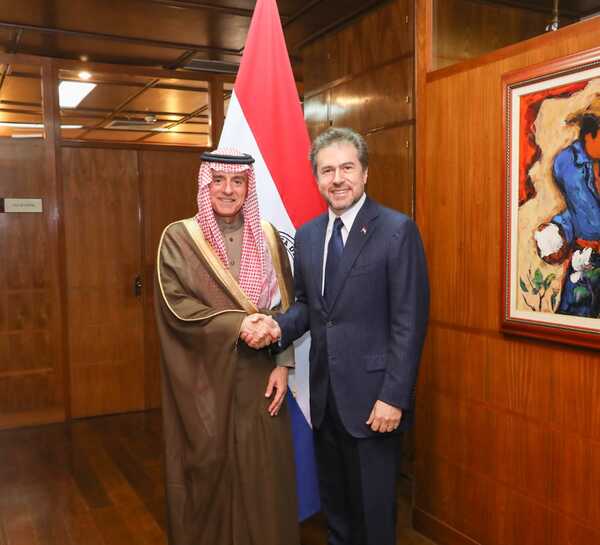 Posibles intercambios culturales, educativos y comerciales entre Paraguay y Arabia Saudita - .::Agencia IP::.