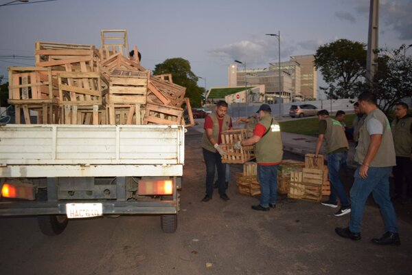 Despejan estacionamientos “reservados” por cuidacoches | 1000 Noticias