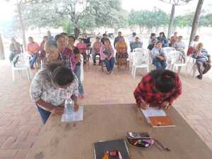 Socializan y realizan la Consulta sobre el Proyecto Agua para la Protección Social de la Escuela 24 de octubre de la comunidad
