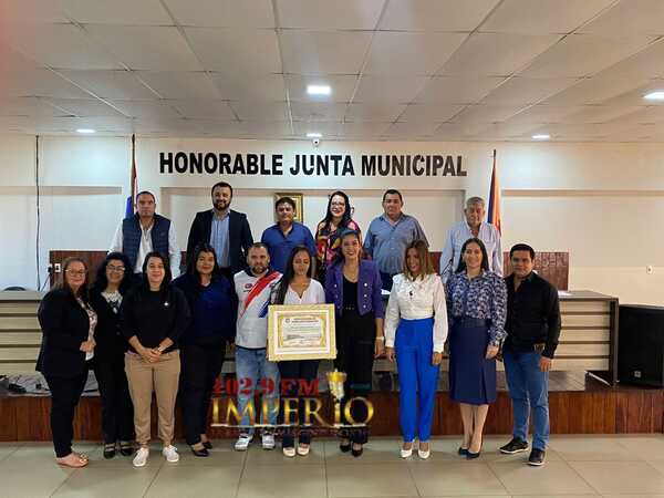 Junta Municipal rindió homenaje a la selección de Amambay bicampeona del handball nacional femenino - Radio Imperio