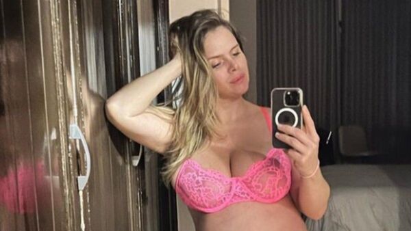 Gabi Wolscham ikuerái de que le cañéen por posar con poca ropa estando embarazada