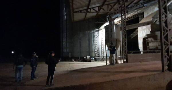 La Nación / Imputan a dueño de silo por compra de 66.000 kilos de supuesta soja robada en Itakyry