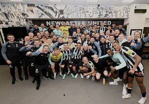 Versus / La estrella del Newcastle que presume la clasificación a Champions junto a Almirón