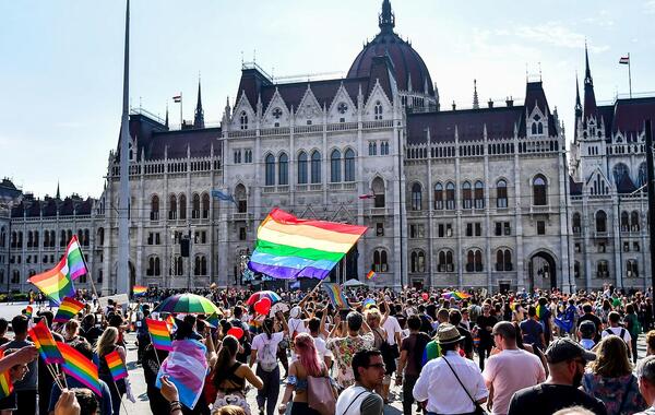 Diario HOY | Hungría retira enmienda que alentaba a delatar la homosexualidad