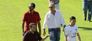 Versus / Pedro Aldave sale en defensa de Zapag: "Juan José no juega"