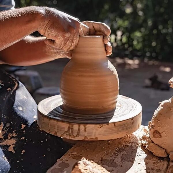 Encuentro internacional permite a ceramistas de Tobatí, Itá y Areguá potenciar el rubro - Nacionales - ABC Color